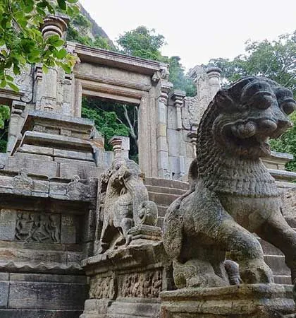 Carved stone lion guarding the staircase of the Yapahuwa rock fortress