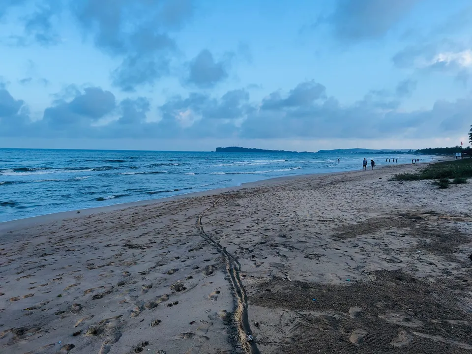 The long white sweep of Nilaveli beach near Trincomalee